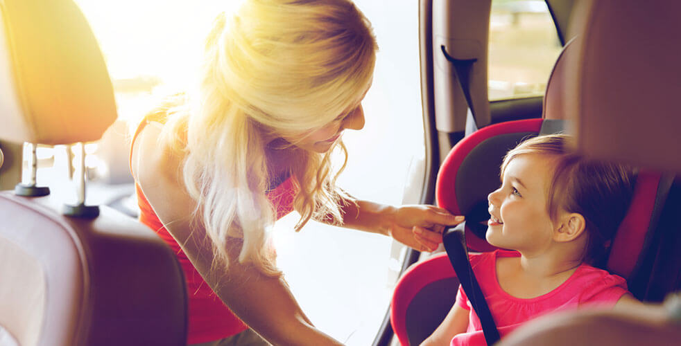 Você está transportando seu filho com segurança? Veja dicas sobre o uso correto da cadeirinha